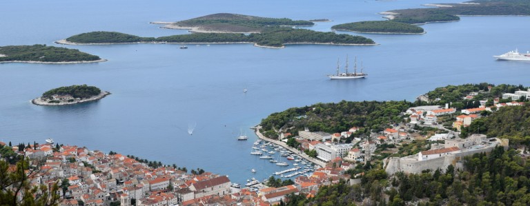 hvar yacht rental