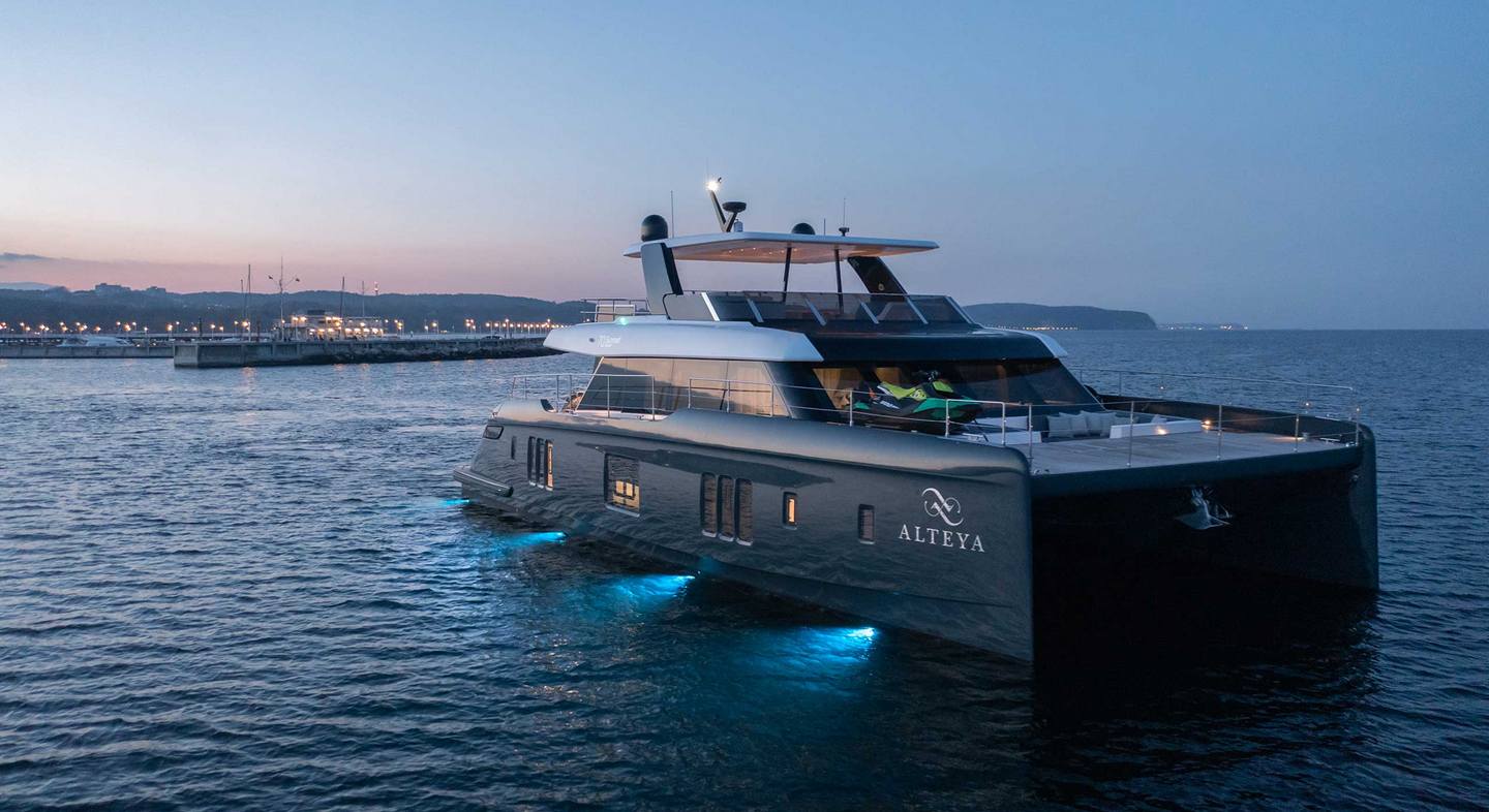 New Luxury Catamaran - Sunreef 70 Power