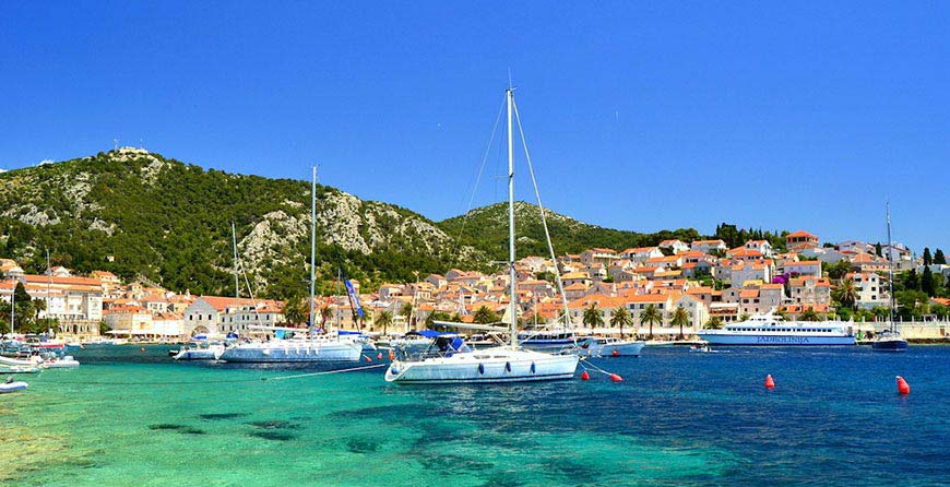 Hvar, eines der besten Segelziele in Kroatien!