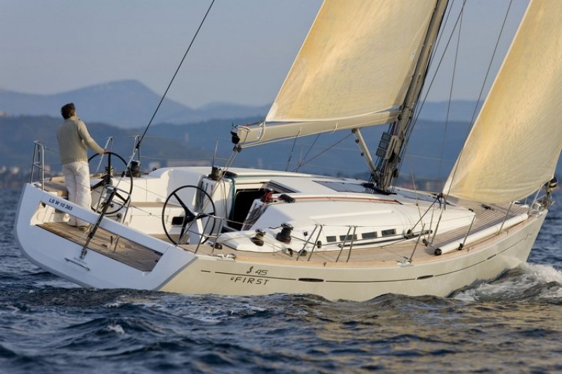 Beneteau First 45