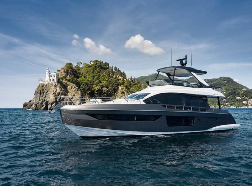 Azimut 68 Pangea