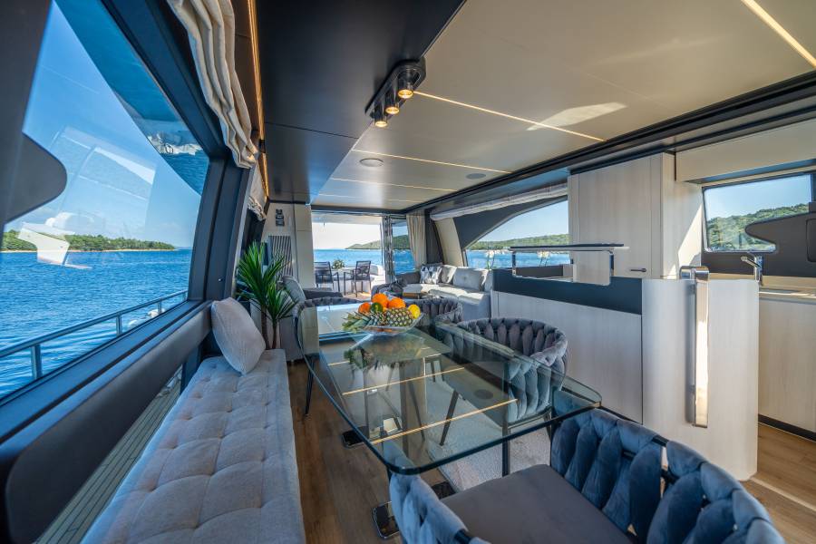 Azimut 72 Relax of Croatia