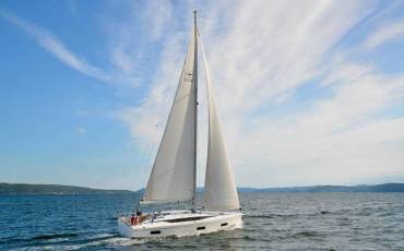 Bavaria C42, Giulia
