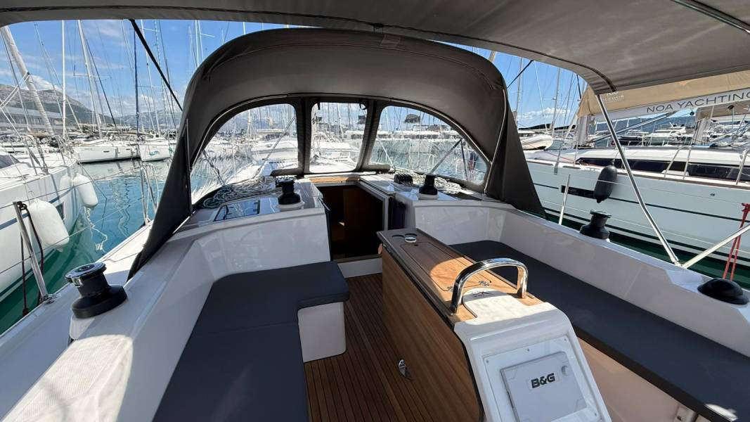Bavaria C42 Onyx