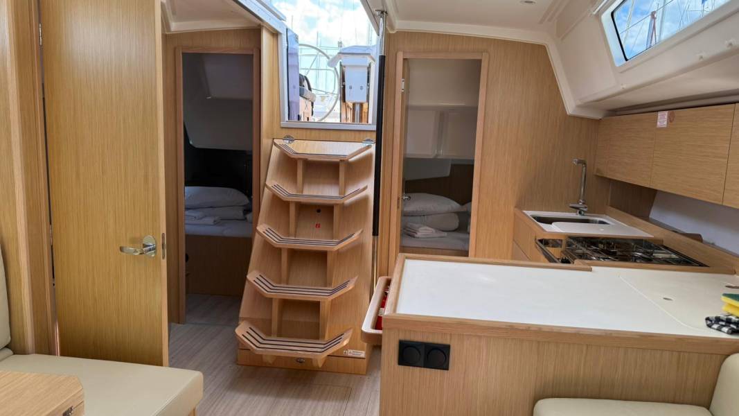 Bavaria C42 Onyx