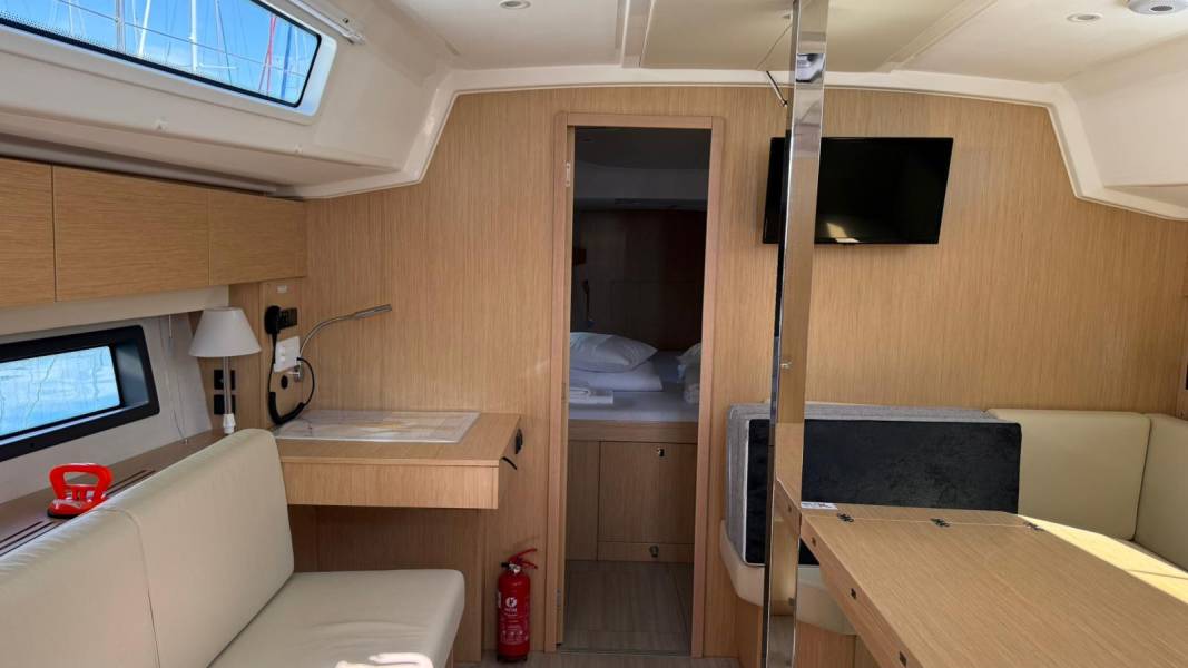 Bavaria C42 Onyx
