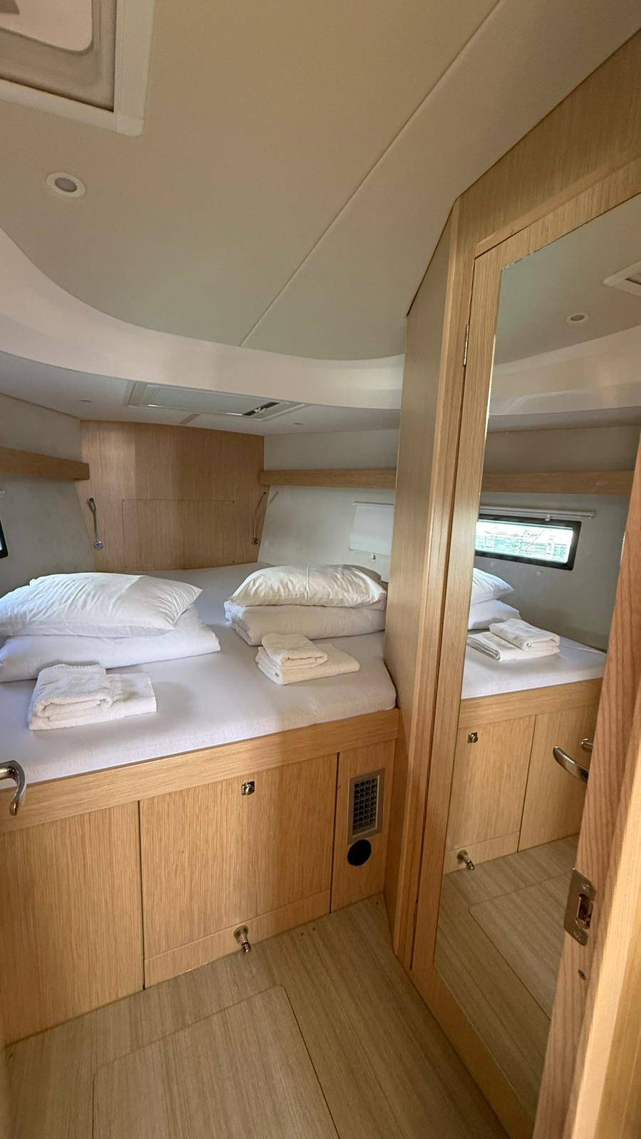 Bavaria C42 Onyx