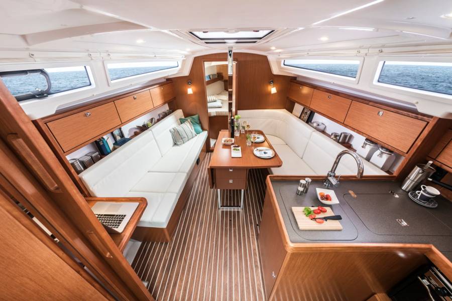 Bavaria Cruiser 34 Style Rocky III