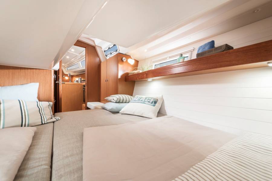 Bavaria Cruiser 34 Style Opal