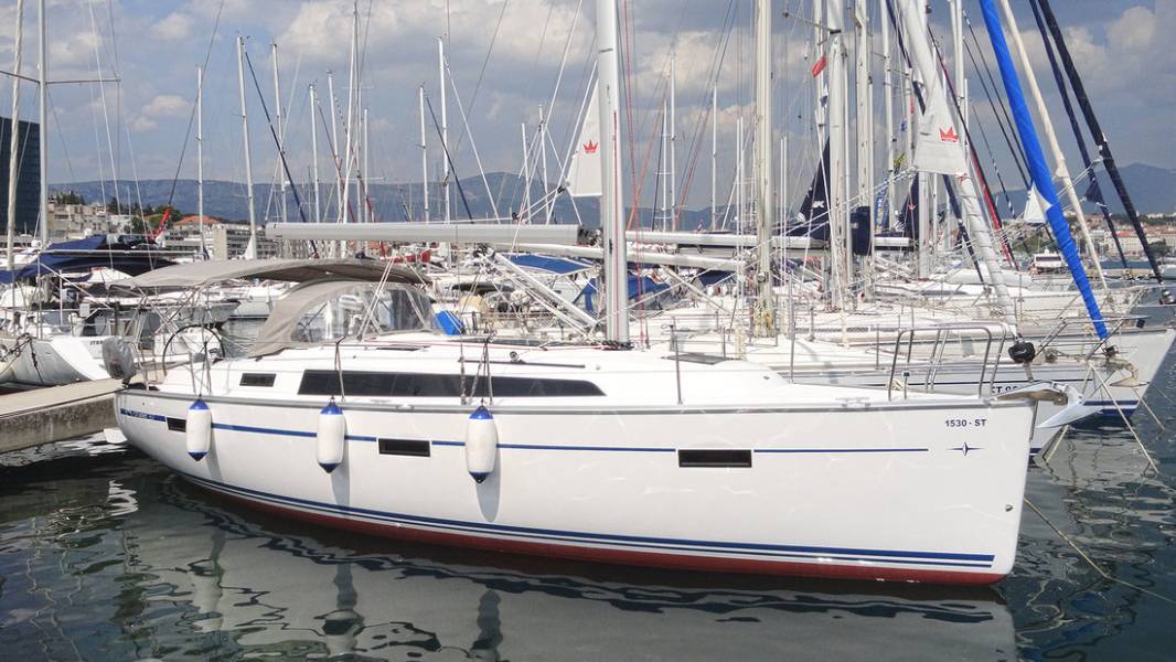 Bavaria Cruiser 37 Lirica