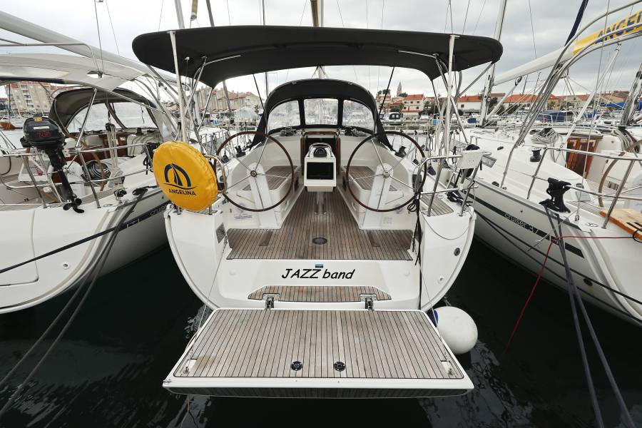 Bavaria Cruiser 37 Jazz Band