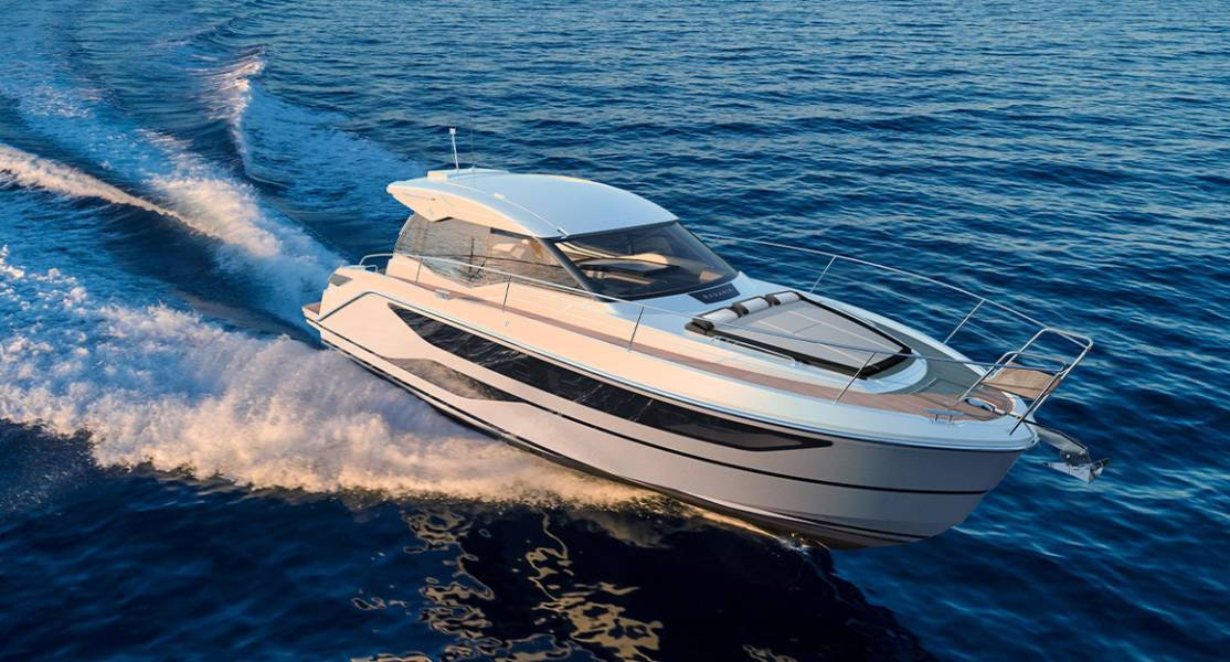 Bavaria SR36 Hard Top Lilian