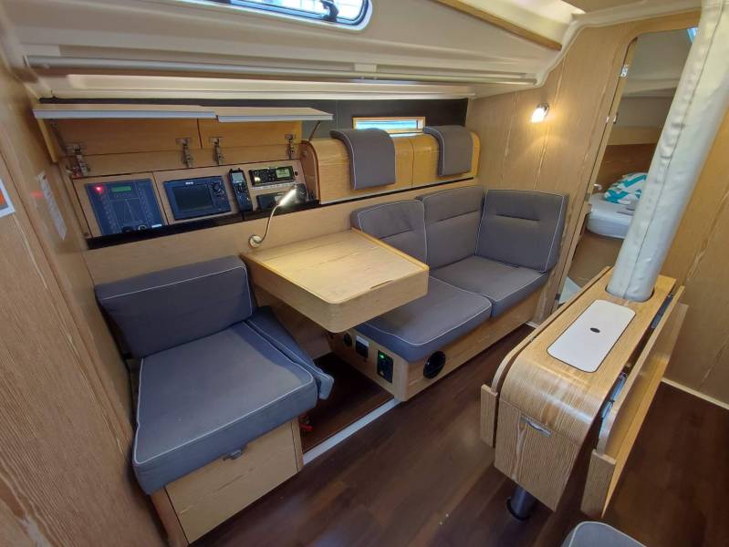 Dehler 38 Redshift
