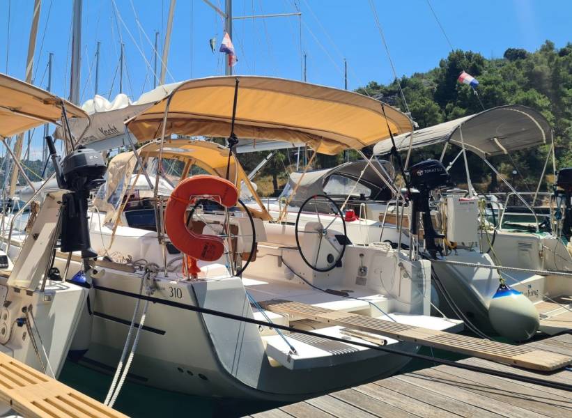 Dufour 310 GL INEZIC 