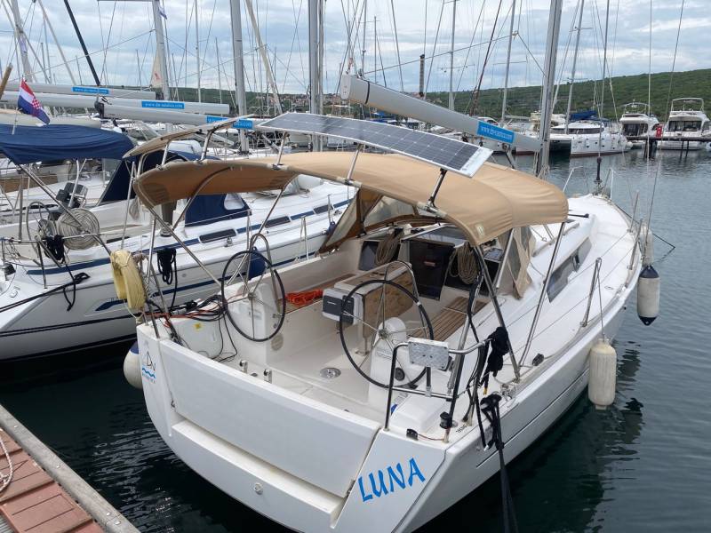 Dufour 350 GL Luna