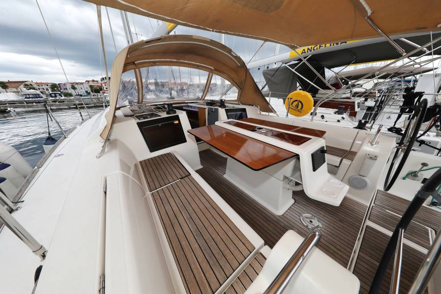 Dufour 412 GL Black Pearl