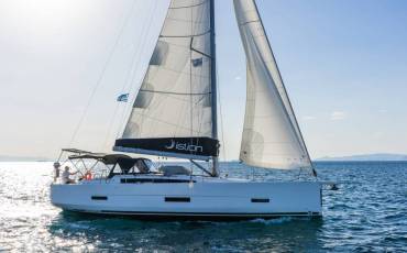 Dufour 430 First Love