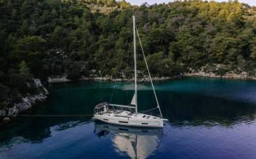 Dufour 470, Happiness