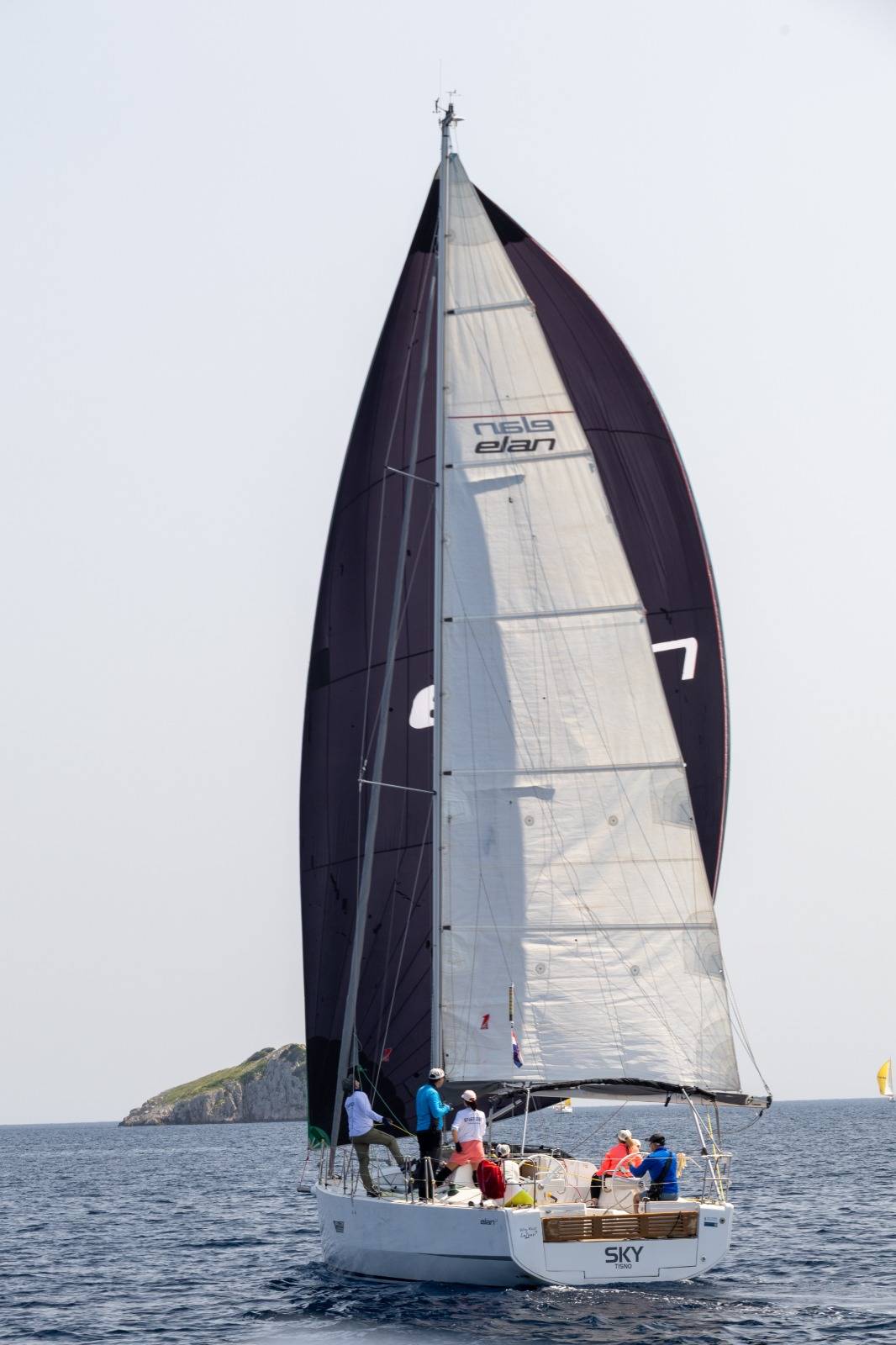 Elan E4 Sky