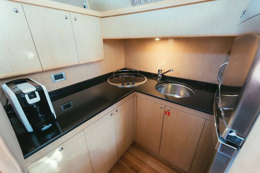 Ferretti Yachts 460 Bluebell