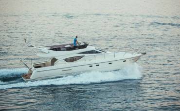 Ferretti Yachts 460 Bluebell