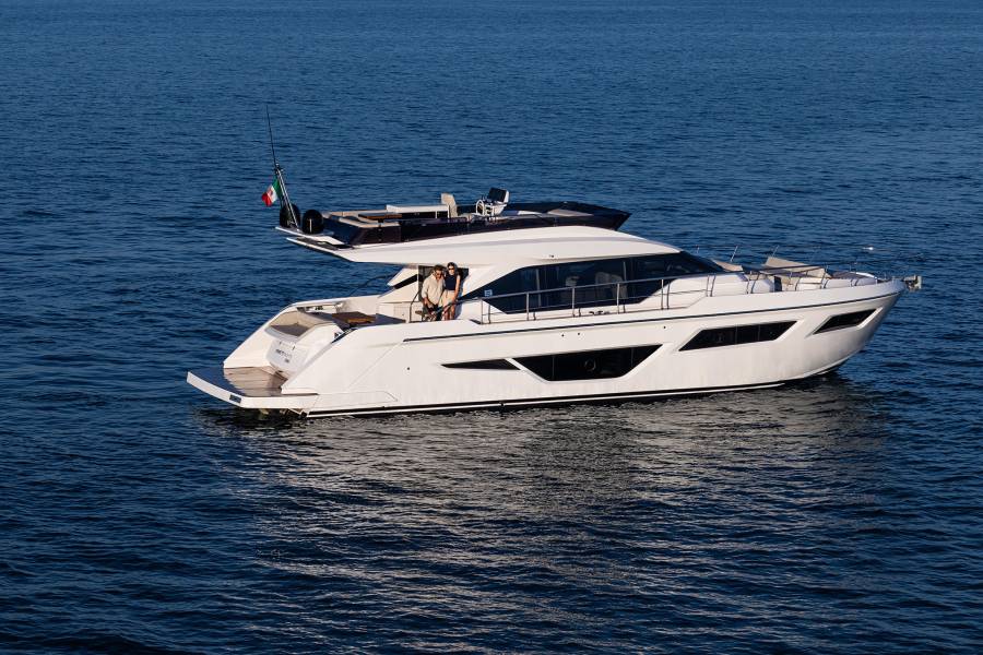 Ferretti Yachts 580 Daeni