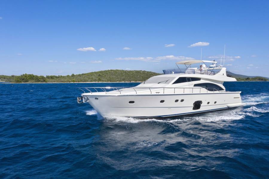 Ferretti Yachts 681 Dominique