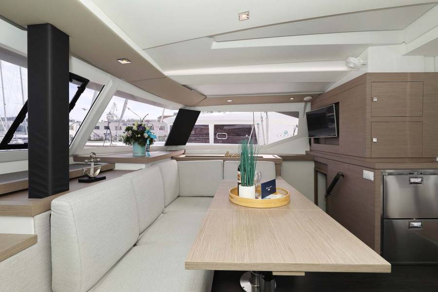 Fountaine Pajot Astrea 42 La Mula