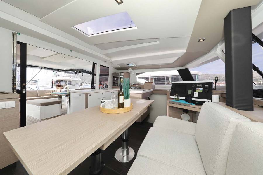 Fountaine Pajot Astrea 42 La Mula