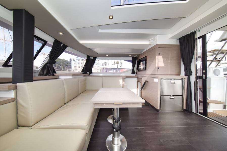 Fountaine Pajot Astrea 42 Le Bart