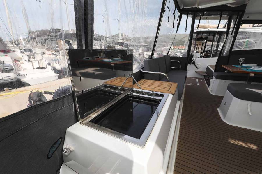 Fountaine Pajot Astrea 42 Ariel