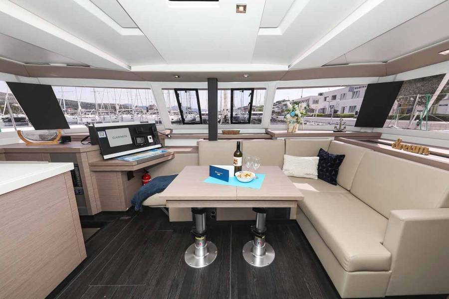 Fountaine Pajot Astrea 42 Ariel