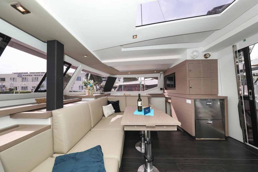 Fountaine Pajot Astrea 42 Ariel