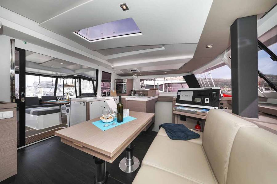 Fountaine Pajot Astrea 42 Ariel