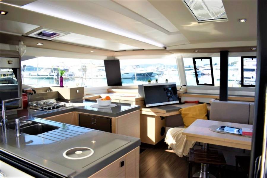 Fountaine Pajot Astrea 42 Ocean Runner