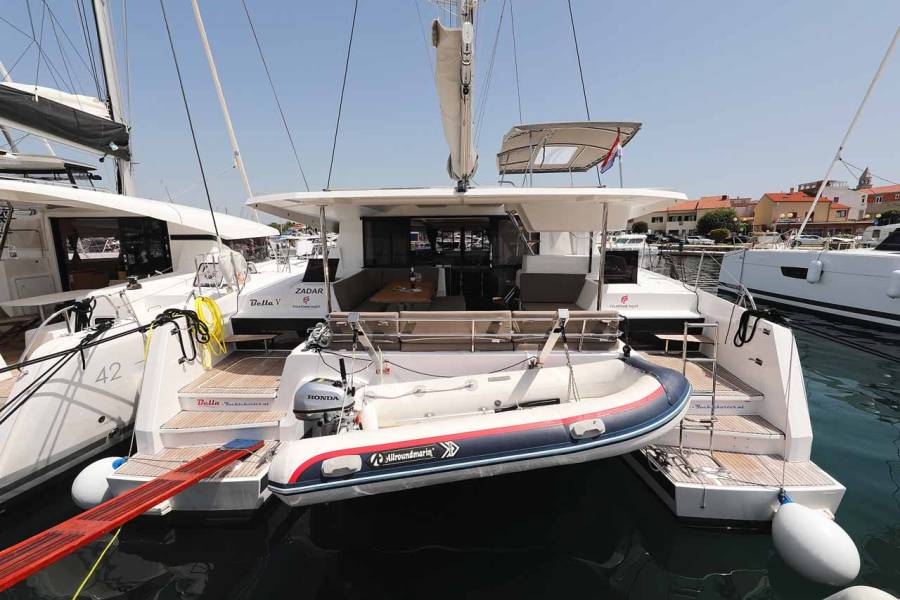 Fountaine Pajot Astrea 42 Bella V