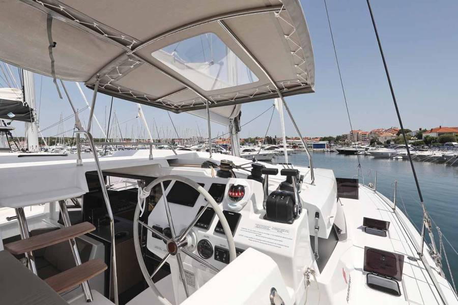 Fountaine Pajot Astrea 42 Bella V