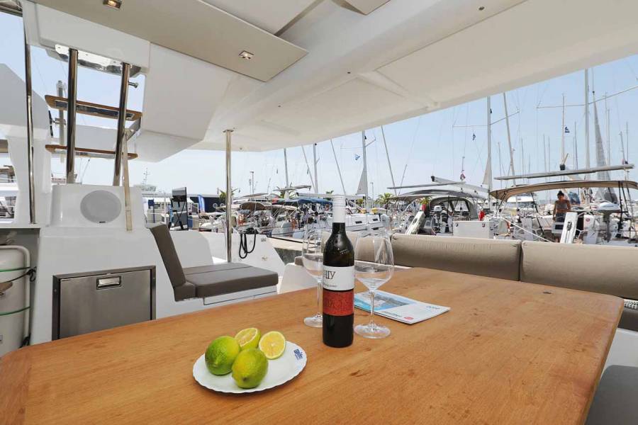 Fountaine Pajot Astrea 42 Bella V