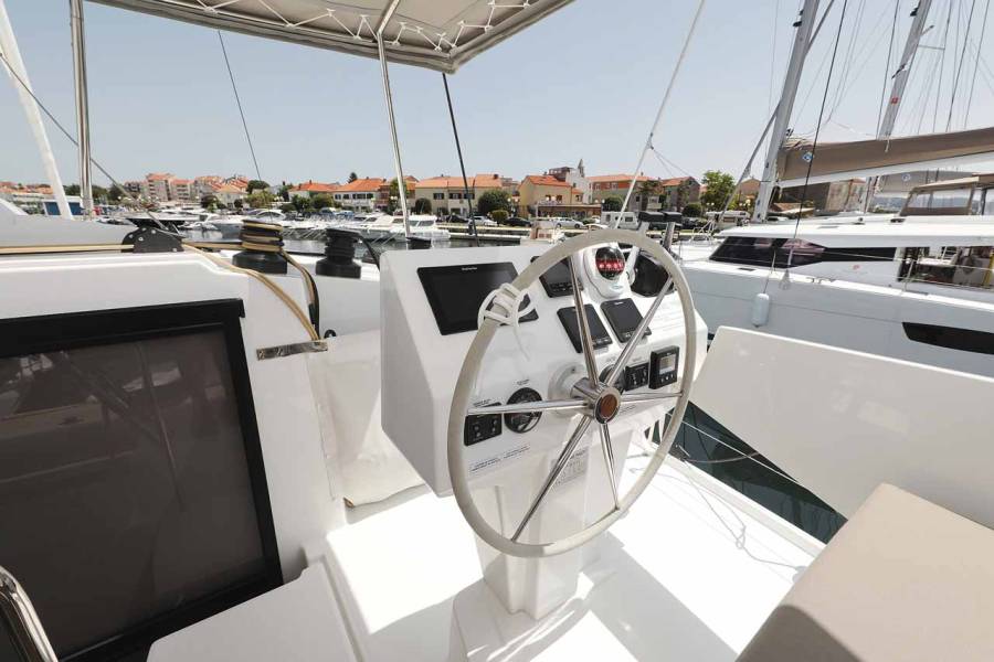 Fountaine Pajot Astrea 42 Bella V