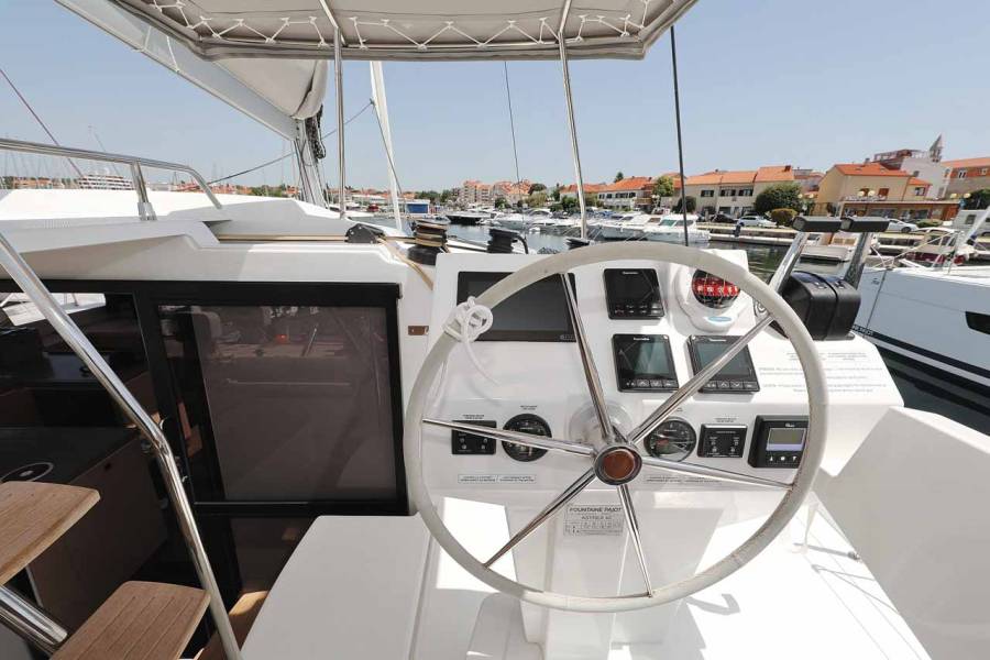 Fountaine Pajot Astrea 42 Bella V