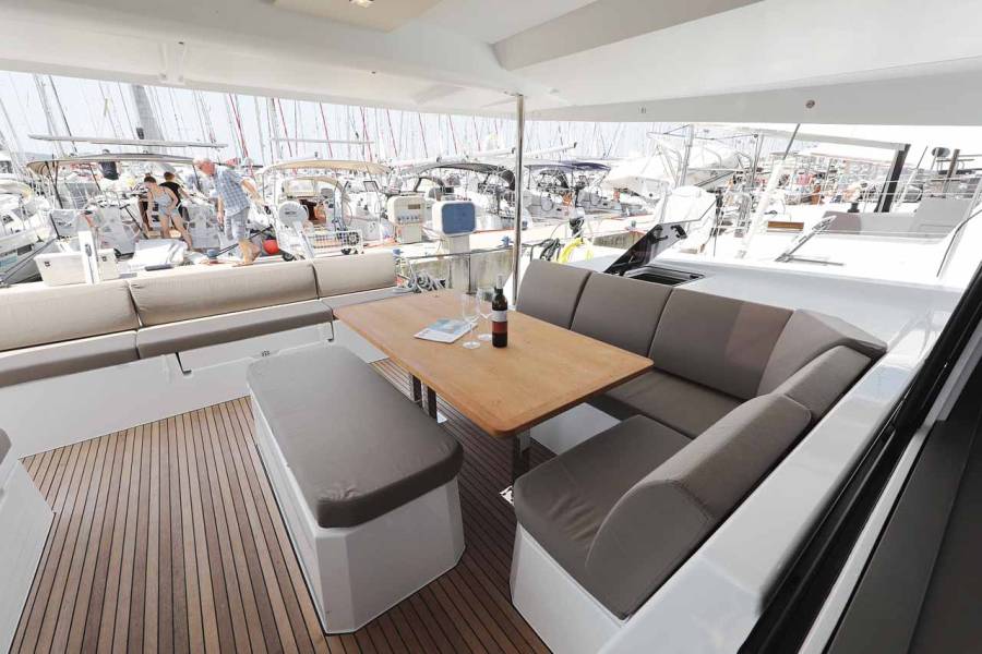 Fountaine Pajot Astrea 42 Bella V