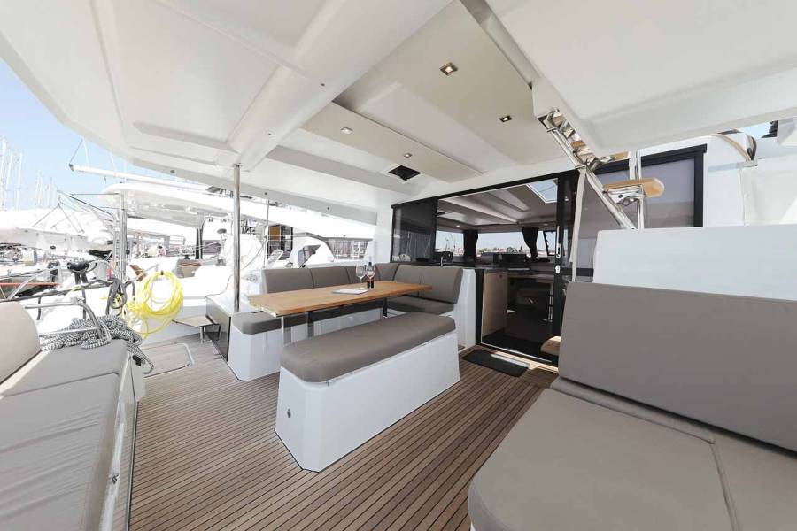 Fountaine Pajot Astrea 42 Bella V