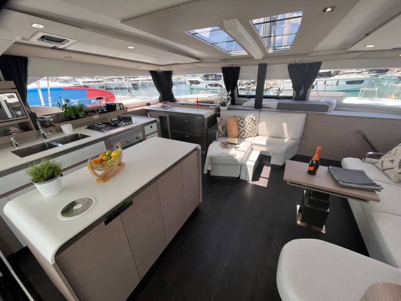 Fountaine Pajot Aura 51 Cosmos