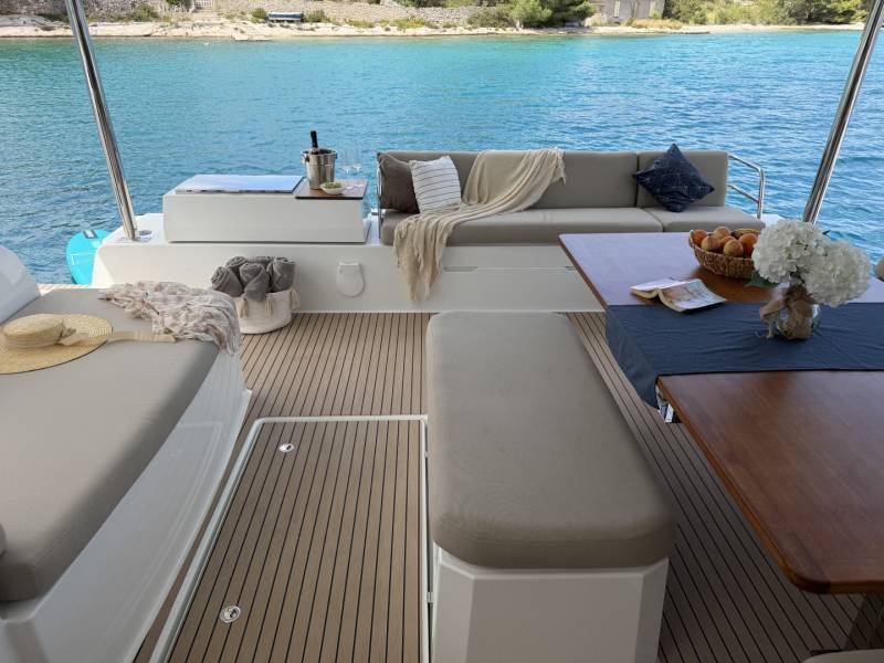 Fountaine Pajot Aura 51 Sunrise