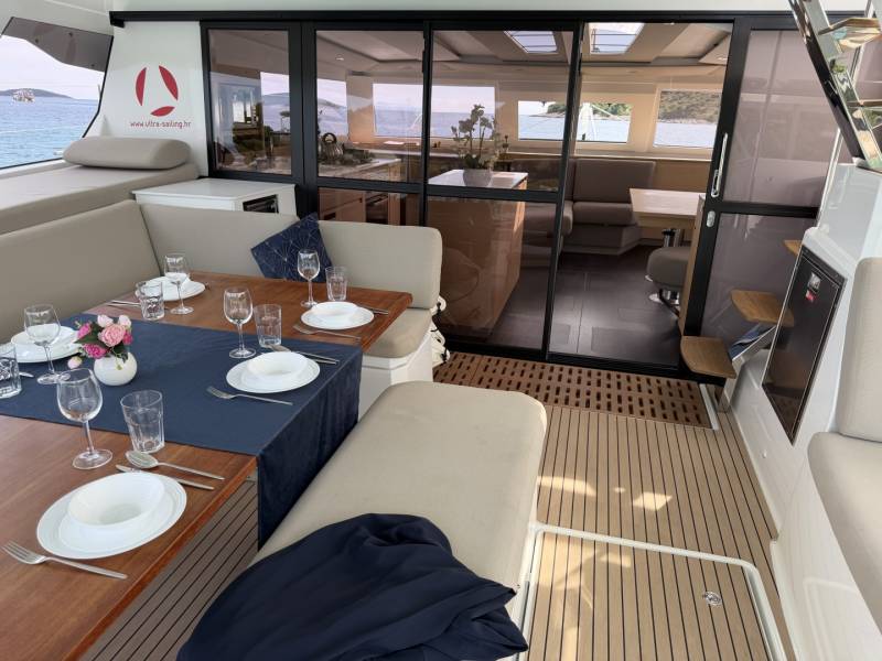 Fountaine Pajot Aura 51 Sunrise