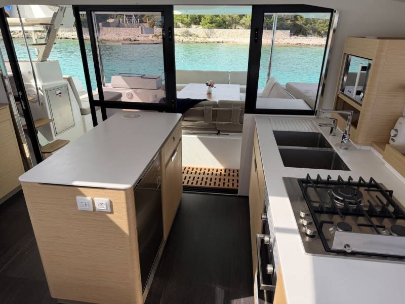 Fountaine Pajot Aura 51 Sunrise