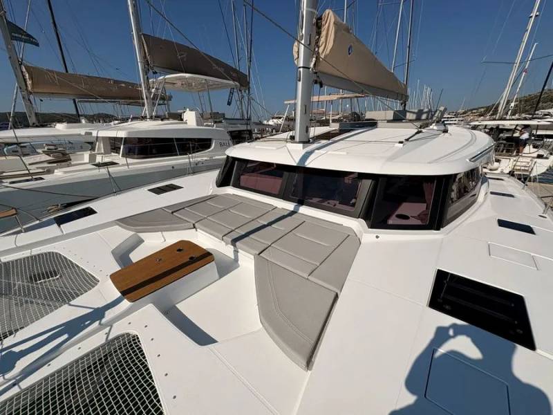 Fountaine Pajot FP 44 Quatuor NEWTON'S CRADLE