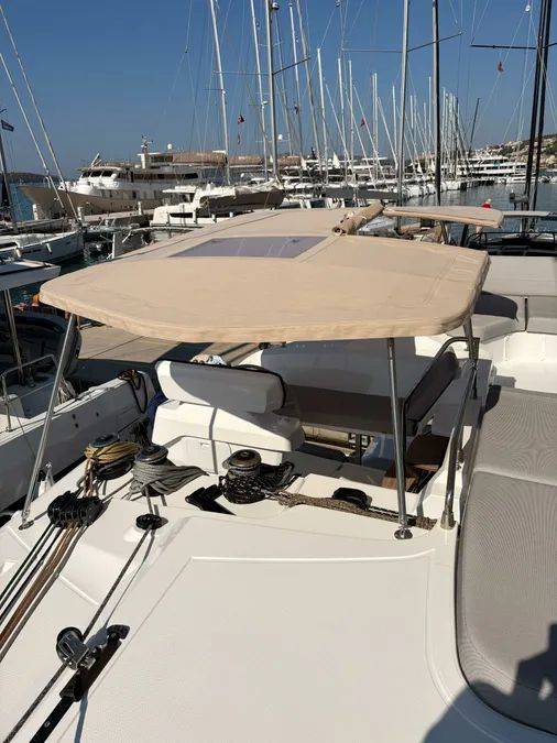Fountaine Pajot FP 44 Quatuor NEWTON'S CRADLE
