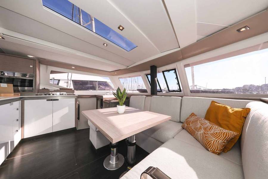 Fountaine Pajot Isla 40 Orion