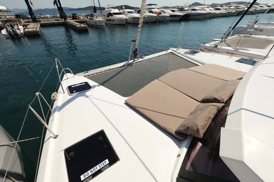 Fountaine Pajot Lucia 40 Canopus